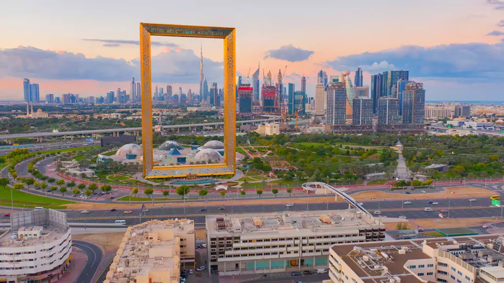 Dubai frame tour